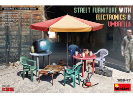 Збірна модель 1/35 Набір вуличні меблі з електронікою та парасолькою Miniart 35647