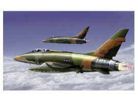 Scale model 1/72 F-100F Jet fighter Super Sabre  Trumpeter 01650