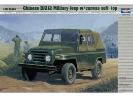 обзорное фото Сборная модель китайского военного джипа BJ212 с мягким брезентовым верхом Автомобили 1/35