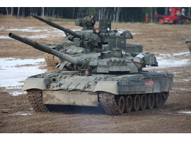 обзорное фото Russian T-80UE-1 MBT Armored vehicles 1/35