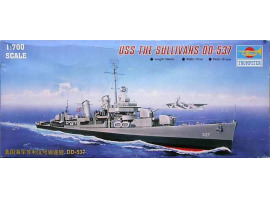 обзорное фото USS THE SULLIVANS DD-537 Fleet 1/700