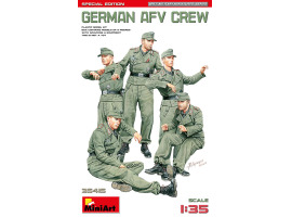 Scale model 1/35 Figures German crew for armored cars MiniArt 35415