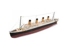 Scale wooden model 1/300 British passenger steamship Titanic OcCre 14009
