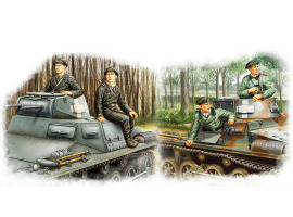 обзорное фото Комплект німецького танкового екіпажу Фігури 1/35