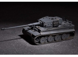 обзорное фото Сборная модель 1/72 немецкий танк Тигр с 88-мм пушкой kwk L/71 Трумпетер 07164 Бронетехника 1/72