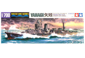 Scale model 1/700 Japanese light cruiser Yahagi Tamiya 31315