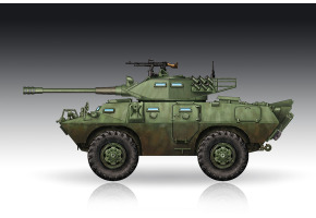 Збірна модель 1/72 Легка броньована машина LAV-150 з гарматою 90-мм Cockerell Trumpeter 07443
