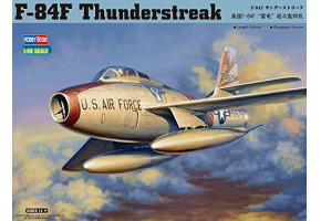 Збірна модель американського винищувача F-84F Thunderstreak