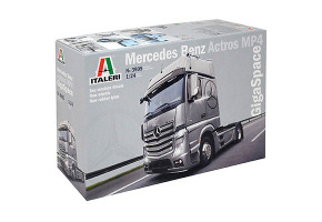 Збірна модель 1/24 вантажний автомобіль / тягач Mercedes Benz Actros MP4 GigaSpace Italeri 3905