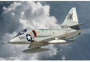 Збірна модель 1/48 Американський штурмовик A-4B Sky Hawk HobbyBoss 81790