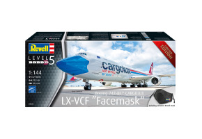 Boeing 747-8F Cargolux "Facemask"
