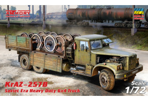 Збірна модель 1/72 Радянська важка вантажівка 6х4 КрАЗ-257Б Armory Models Group 72451