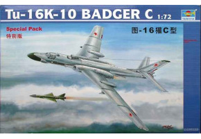 Збірна модель 1/72 Літак Ту-16J-10 BADGER C Trumpeter 01613