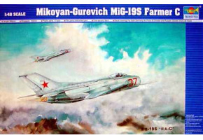 Scale model 1/48 MiG-19S Farmer C fighter jet Trumpeter 02803