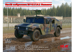 Збірна модель 1/35 Військовий автомобіль Hummer носій озброєння M1025A2 ICM 35437
