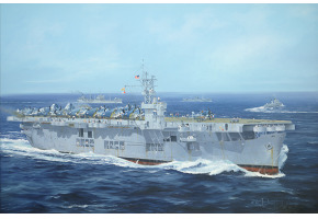 Scale model 1/350 USS CVE-26 Sangamon Trumpeter 05369.