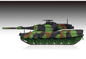 Збірна модель 1/72 німецький танк Leopard2A4 MBT Trumpeter 07190