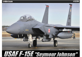 Збірна модель 1/72 Винищувач F-15E ВПС США "Seymour Johnson" Academy 12295