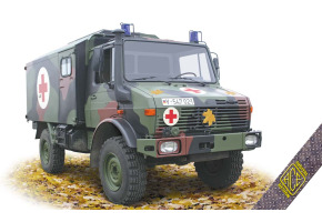 Сборная модель 1/72 Машина скорой помощи Унимог U1300L 4x4 ACE 72451