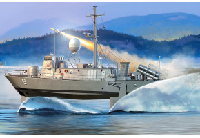 Сборная модель американского военного корабля USS PHM of Pegasus Class