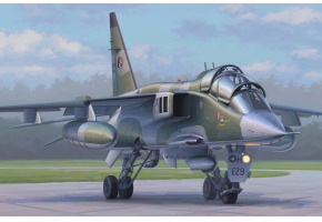 Збірна модель 1/72 Винищувач-бомбардувальник Jaguar E HobbyBoss 87259