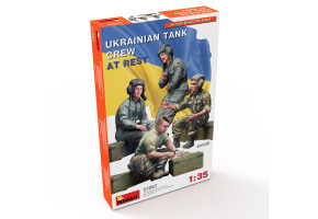 Scale model 1/35 Ukrainian tank crew on vacation MiniArt 37067