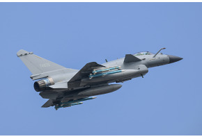 Збірна модель 1/72 Китайський винищувач J-10C Trumpeter 01698