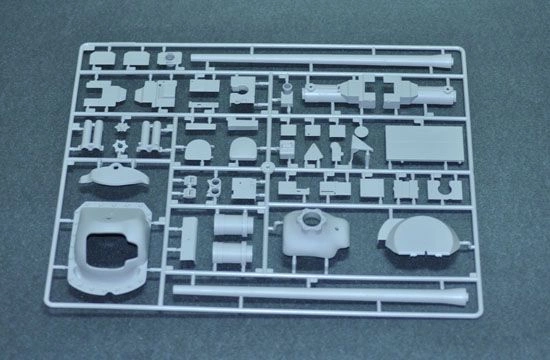 Сборная модель Советского танка SU-100 детальное изображение Бронетехника 1/16 Бронетехника