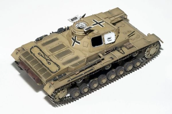 Танк Pz. Kpfw. III Ausf. C детальное изображение Бронетехника 1/35 Бронетехника