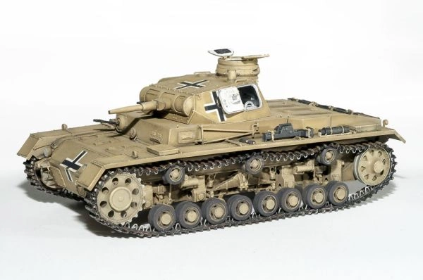 Танк Pz. Kpfw. III Ausf. C детальное изображение Бронетехника 1/35 Бронетехника