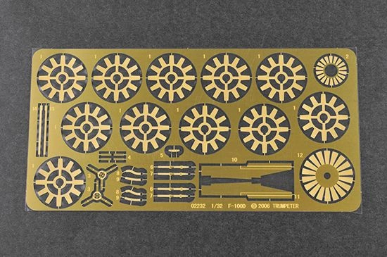 Сборная модель 1/32 Истребитель F-100C Super Sabre Трумпетер 03221 детальное изображение Самолеты 1/32 Самолеты