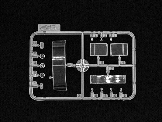 Scale model 1/35 ZIL-131 car with driver (Armed Forces of Ukraine) ICM 35019 детальное изображение Автомобили 1/35 Автомобили