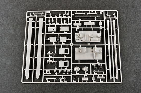Збірна модель 1/35 ЗРК S-300V 9A83 Trumpeter 09519 детальное изображение Зенитно ракетный комплекс Военная техника
