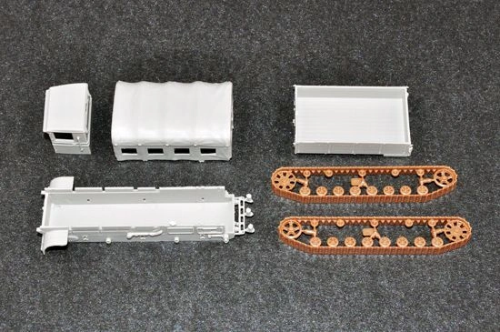 Assembly model 1/72 Soviet tractor Voroshilovets Trumpeter 07110 детальное изображение Бронетехника 1/72 Бронетехника