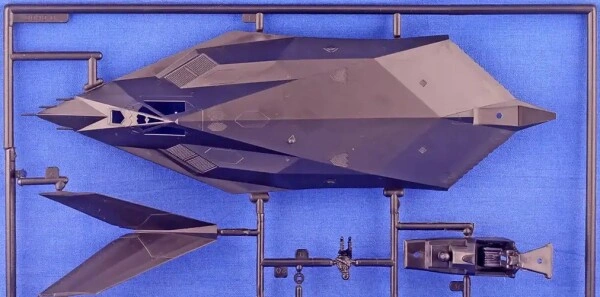 Збірні моделі 1/72 літак US Air Force 75th Anniversary Revell 05670 детальное изображение Самолеты 1/72 Самолеты
