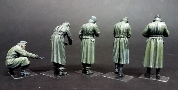 НІМЕЦЬКІ СОЛДАТИ (ЗИМА 1941-42р.) детальное изображение Фигуры 1/35 Фигуры