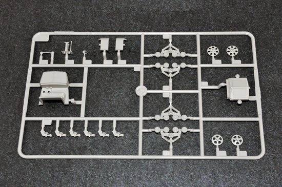 Assembly model 1/72 Soviet tractor Voroshilovets Trumpeter 07110 детальное изображение Бронетехника 1/72 Бронетехника