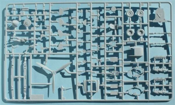 Збірна модель 1/48 набір Supermarine Spitfire Mk.Vb Messerschmitt Bf109E Dogfight Airfix A50160 детальное изображение Самолеты 1/48 Самолеты