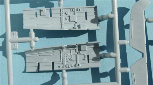 Збірна модель 1/48 набір Supermarine Spitfire Mk.Vb Messerschmitt Bf109E Dogfight Airfix A50160 детальное изображение Самолеты 1/48 Самолеты