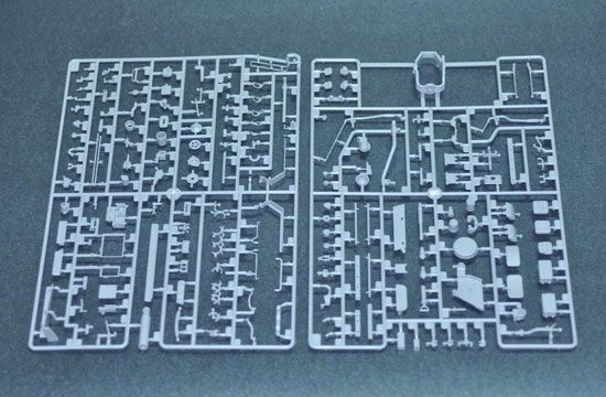 Сборная модель Советского танка SU-100 детальное изображение Бронетехника 1/16 Бронетехника