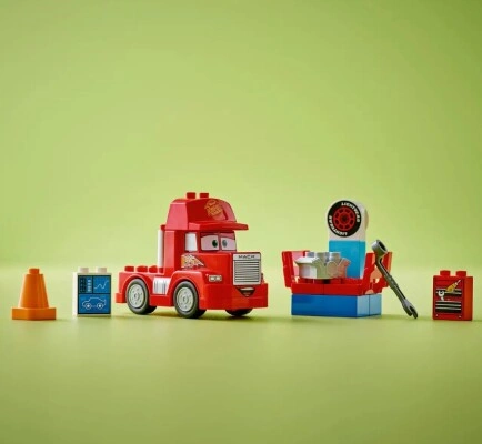 Конструктор LEGO DUPLO DISNEY Мак на гонці 10417 детальное изображение DUPLO Lego