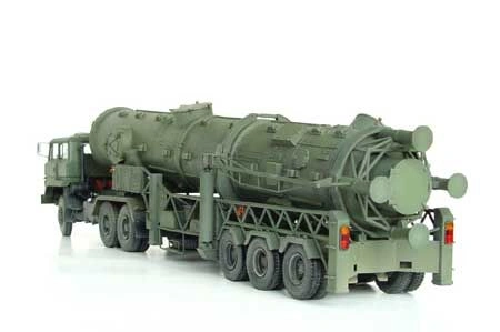 Збірна модель 1/35 Пускова установка балістичних ракет DF-2 Trumpeter 00202 детальное изображение Зенитно ракетный комплекс Военная техника