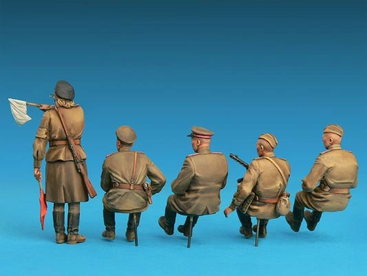 Збірна модель 1/35 Фігури радянський екіпаж джипа.спеціальне видання Miniart 35313 детальное изображение Фигуры 1/35 Фигуры