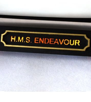 Дерев'яна модель корабля HMS Endeavour у масштабі 1:65 детальное изображение Корабли Модели из дерева