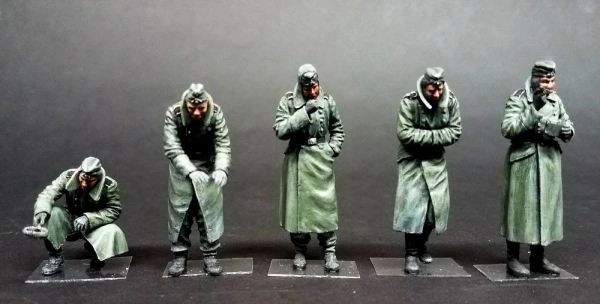 НІМЕЦЬКІ СОЛДАТИ (ЗИМА 1941-42р.) детальное изображение Фигуры 1/35 Фигуры