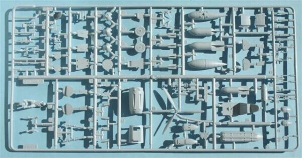 Збірна модель 1/48 набір Supermarine Spitfire Mk.Vb Messerschmitt Bf109E Dogfight Airfix A50160 детальное изображение Самолеты 1/48 Самолеты