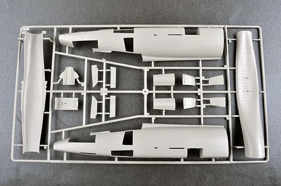 Сборная модель 1/32 Истребитель F-100C Super Sabre Трумпетер 03221 детальное изображение Самолеты 1/32 Самолеты