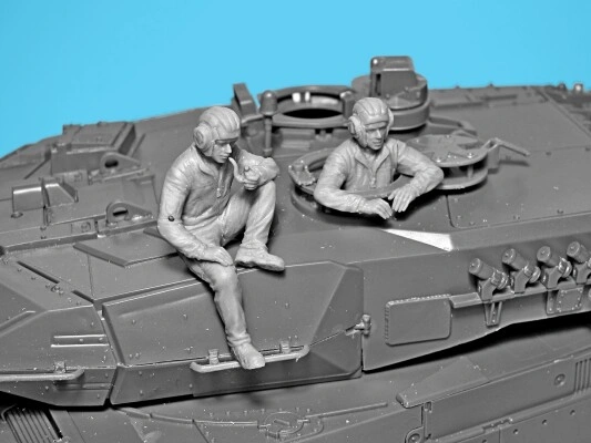 Сборная модель 1/35 Экипаж Леопард Вооруженные силы Украины ICM 35757 детальное изображение Фигуры 1/35 Фигуры