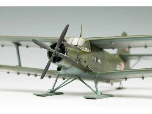 Збірна модель 1/72 Літак Антонов Ан-2 Кольт на лижах Trumpeter 01607 детальное изображение Самолеты 1/72 Самолеты