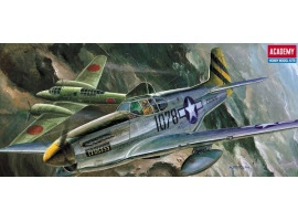 Сборная модель 1/72 самолёт P-51C Академия 12441